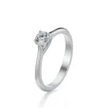 Pierścionek zaręczynowy z brylantem